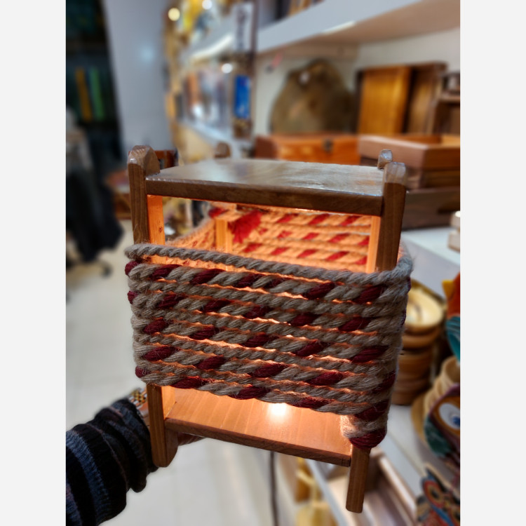 چراغ خواب مکعبی کنف دار چوبی دستساز